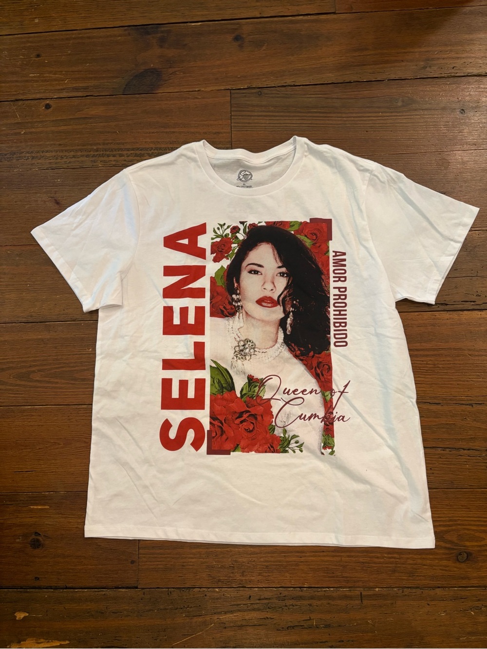 Selena Queen of Cumbia- Amor Prohibido T Shirt